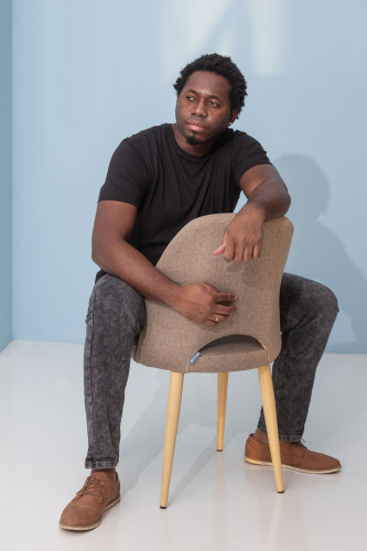 Стул Валенсия экокожа красная золотые ножки. Фото №10